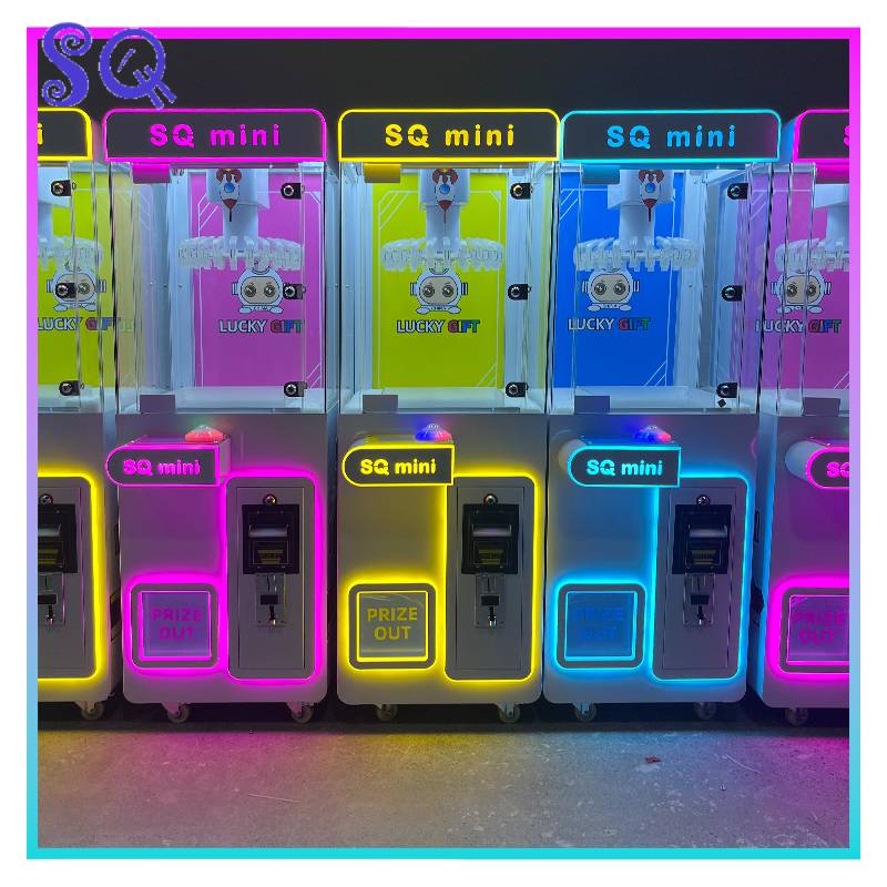 Skee Ball Arcade - Mini Claw Clip Vending Machine Arcade